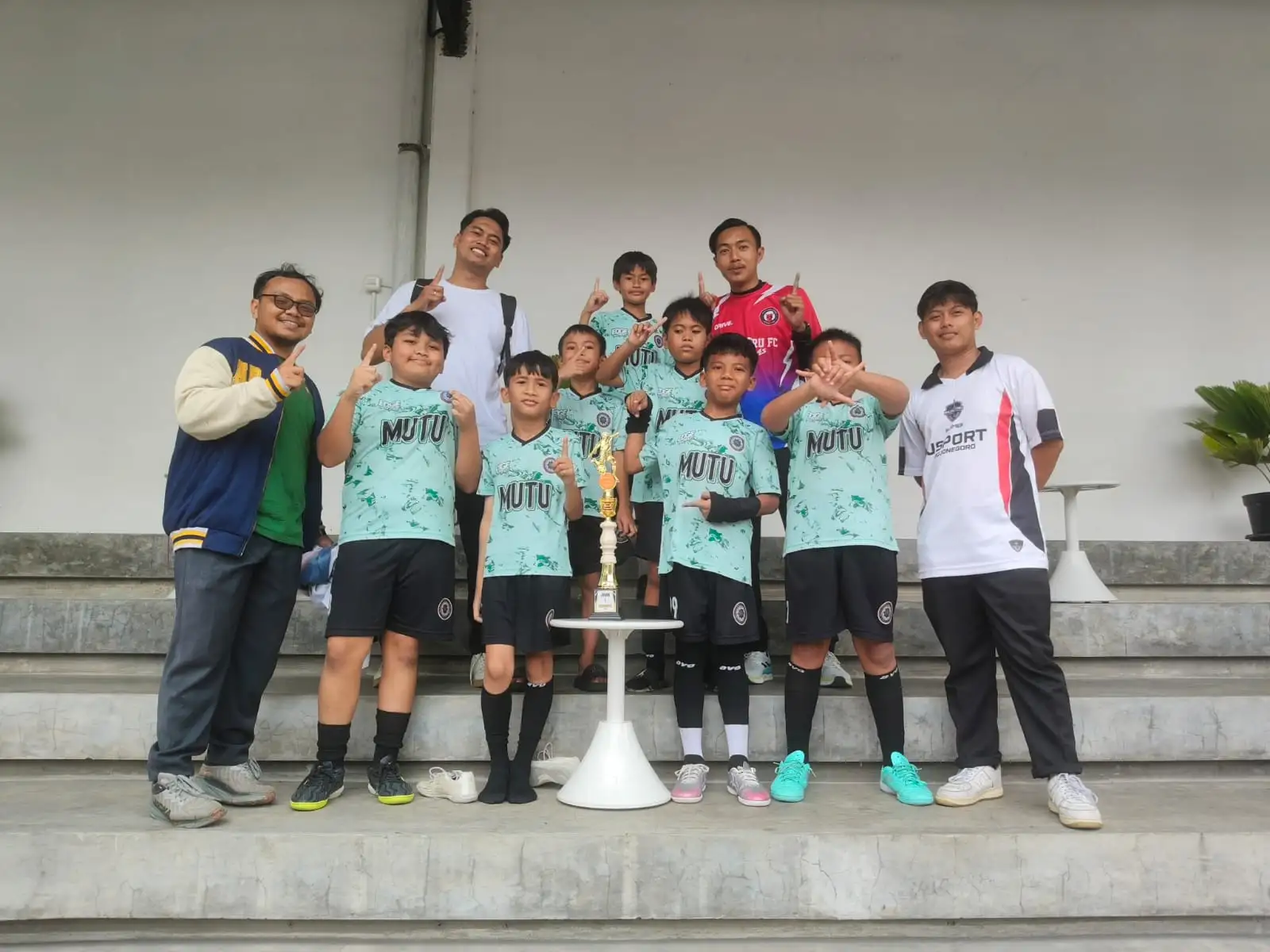 SD Muhammadiyah 1 Malang Juara Forfeo Cup KU-10